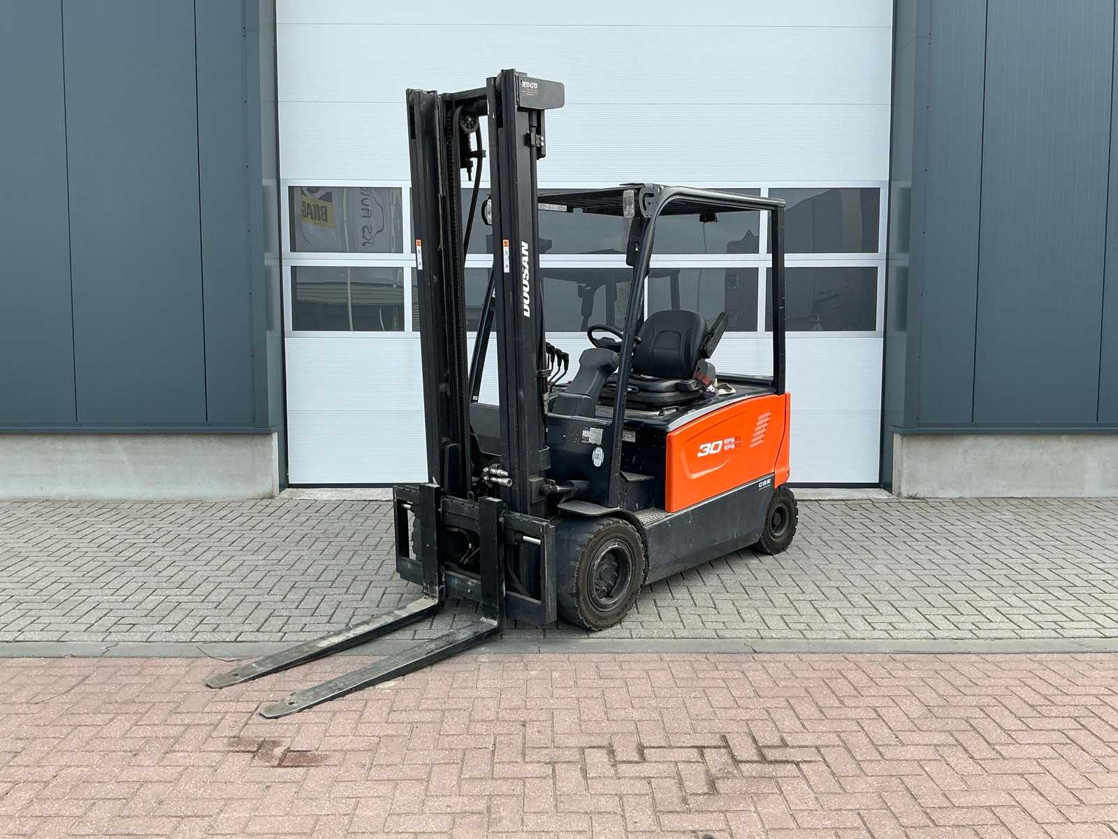 2017 Doosan B30X-7 Forklift