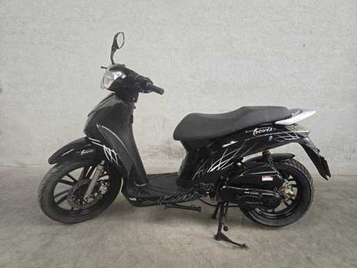 BTC - Brom Scooter - Trevis 4T - Brommer 45km uitvoering djl40p