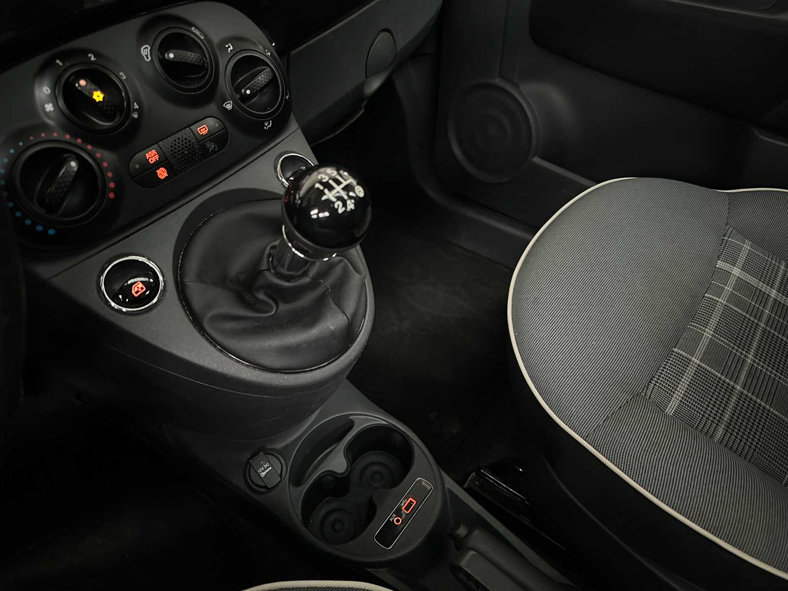 Fiat 500 0.9 TwinAir T Lounge 80PK 2017 (Origineel-NL), PT-404-N