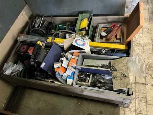 Stock di accessori,ricambi e giacenze di magazzino