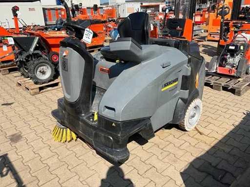 Kärcher Professional KM105/100R Sit-on 2016