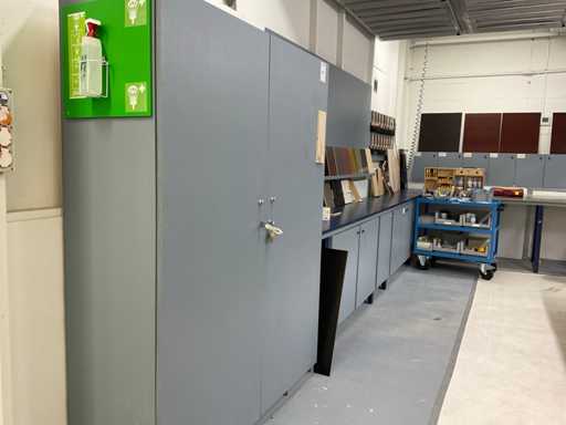 Divers werkplaatsmeubilair