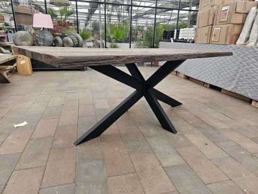 Exklusiver Massivholztisch mit Spider-Gestell - Unikat