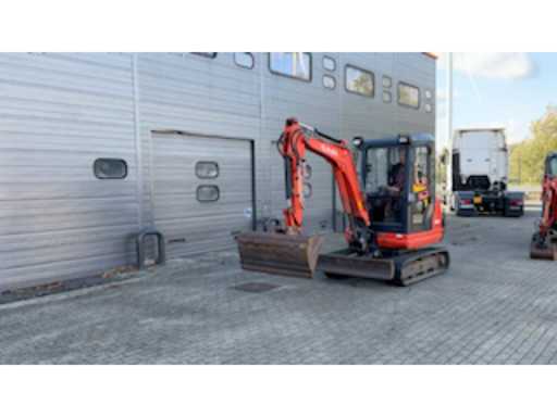 f66460b6-2df7-463f-932e-4171cf663921.mp4