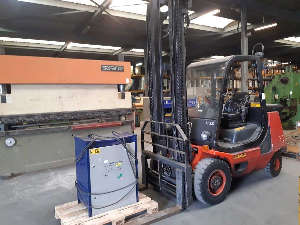 Linde - E35 - Forklift