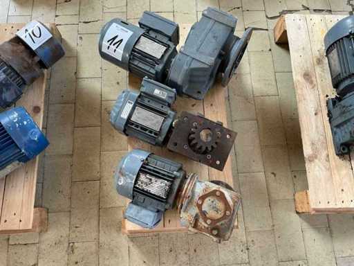 Materials and warehouse stocks