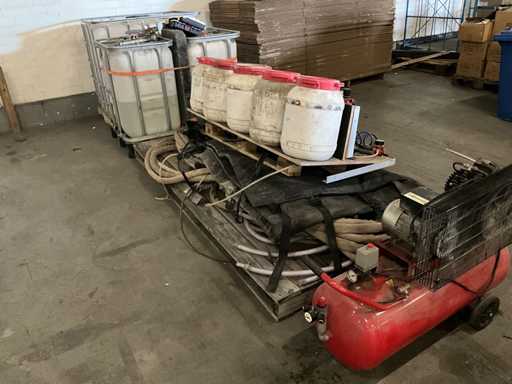 Equipping the work bus for insulation. Consisting of: Roda 2CV-100 Prof compressor, spray hoses, pumps and regulators