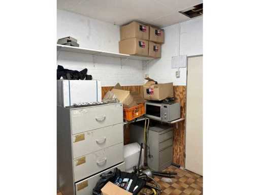 Other workshop inventory of room contents