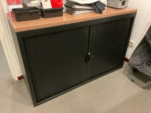 Rollentürschrank
