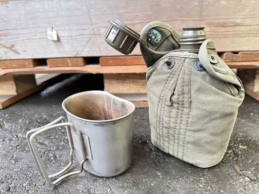 Lot de cantine ?i pahare de b?ut