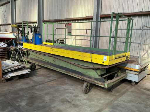 1979 Hugo Fritschi Piattaforma elevatrice