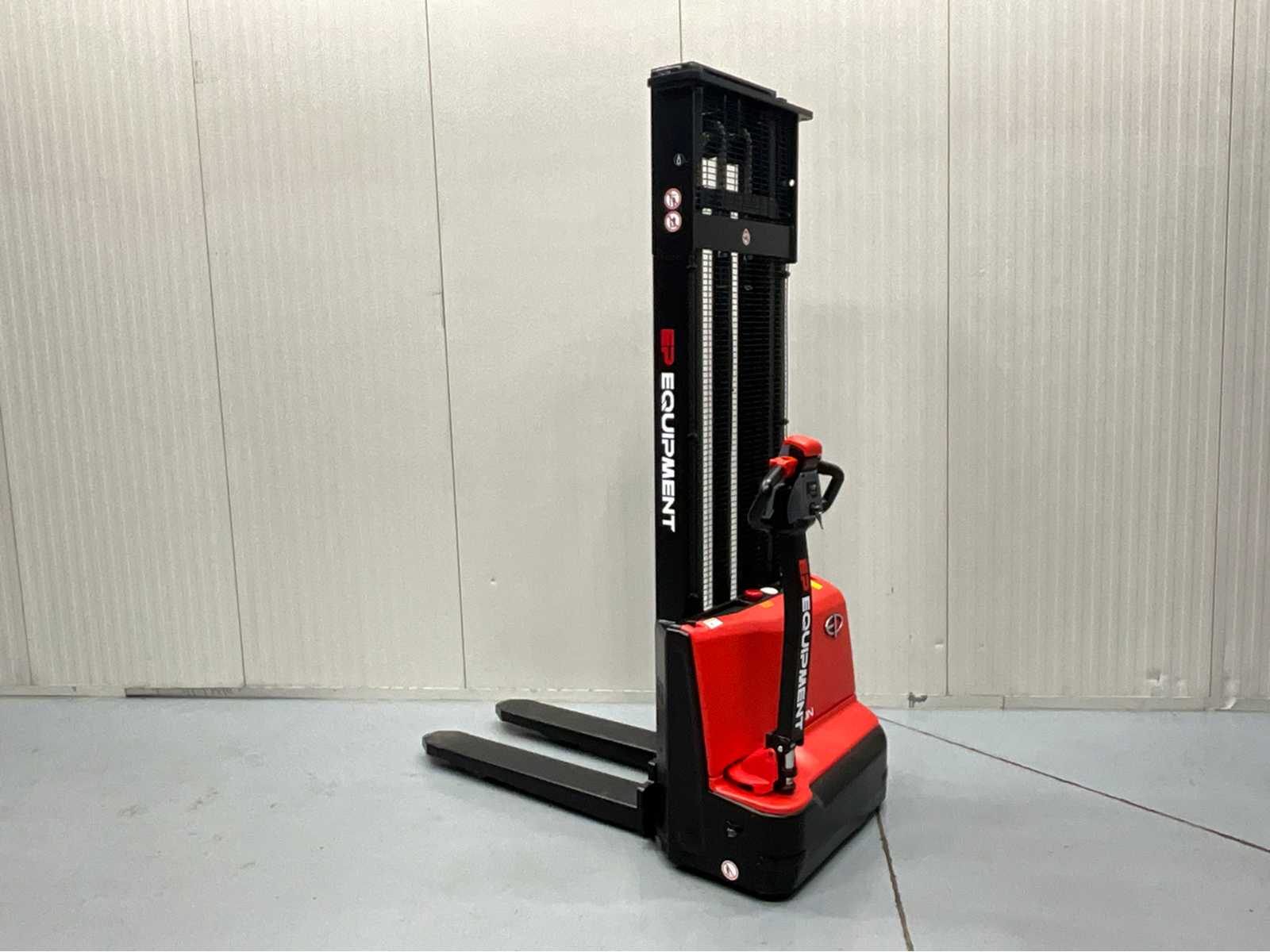 EP – ESL 3.6 meters – Stacker Li-ion battery – 1500 kg – 2026