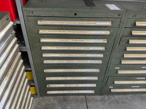 Tool cabinet with tool stock