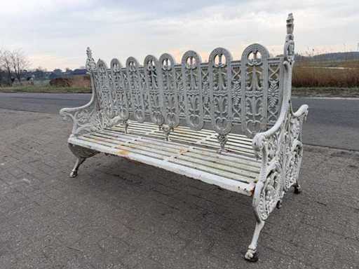 Bancă de grădină franceză