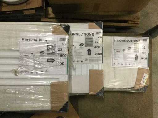 Radiatoren in verschiedenen Größen und Typen (3x)