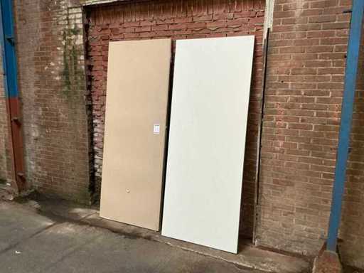 Door 2115x830 mm (2x)