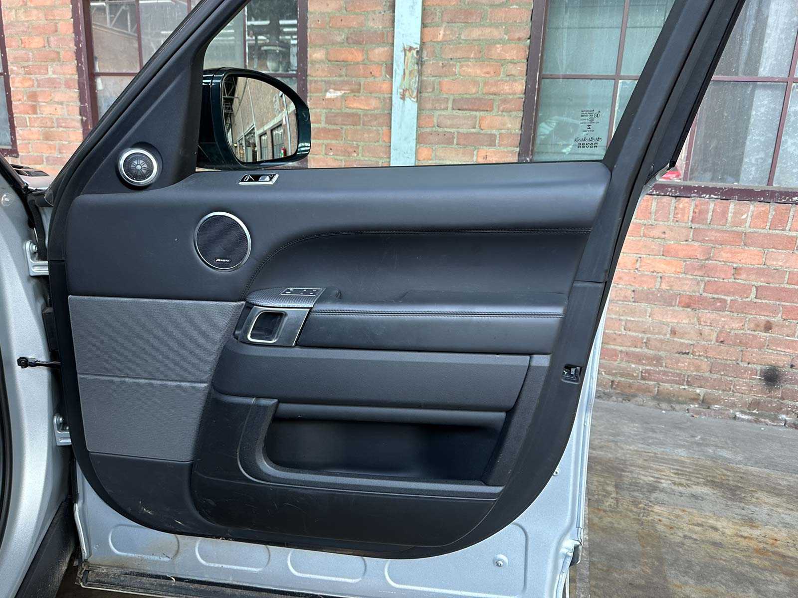 Land Rover Range Rover Sport P400e HSE Dynamic Stealth 404hp 2020 (Original-NL) Plug-In Hybrid, J-656-LL