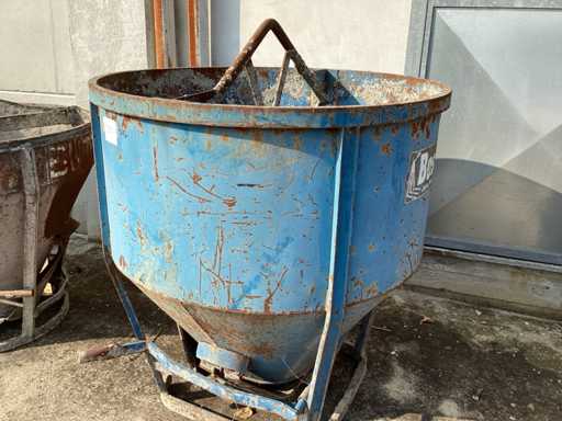 Concrete bucket