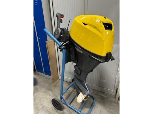 Yamaha - long tail - 15 hp - Outboard motor