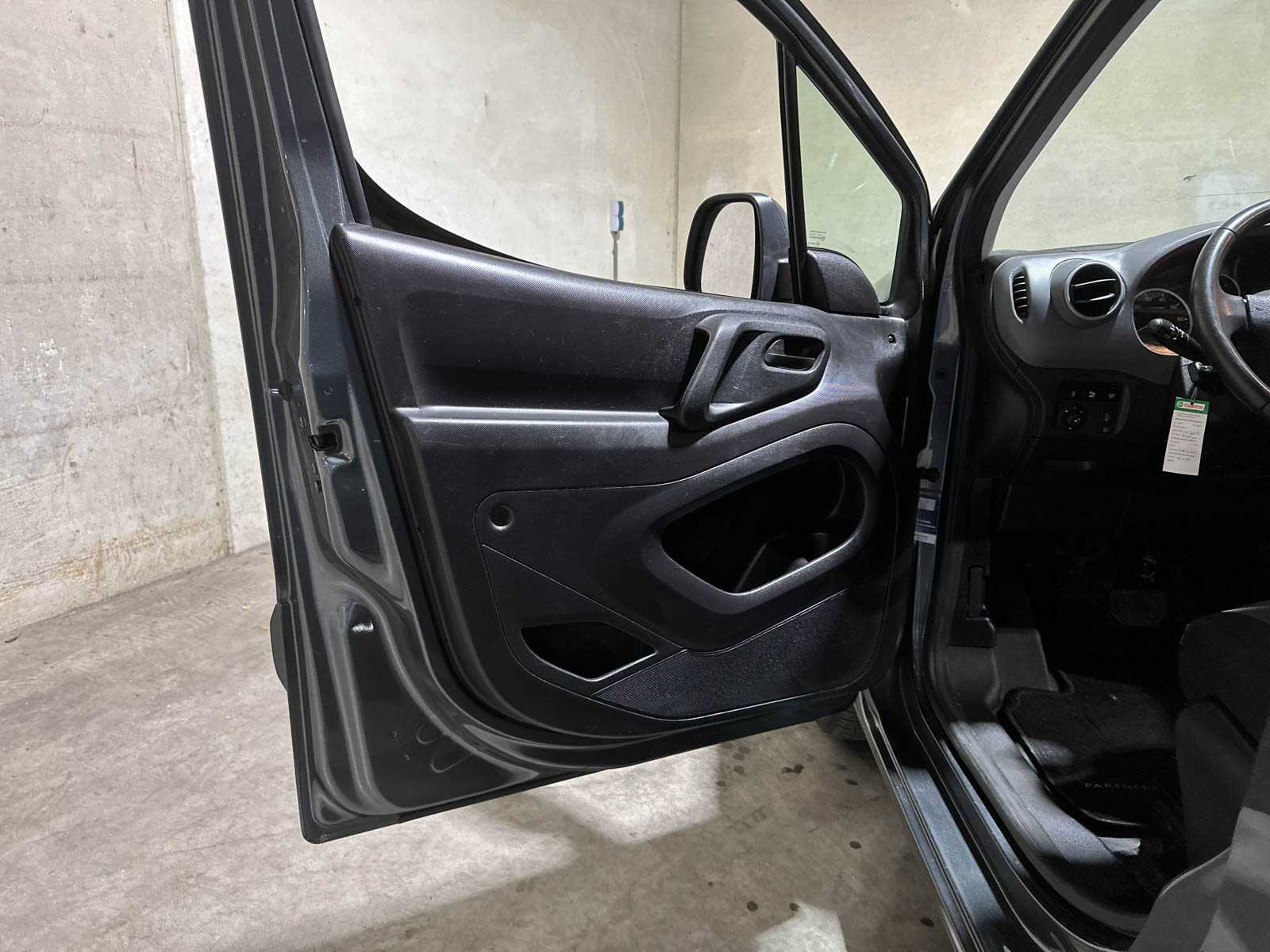 Peugeot Partner 120 1.6 BlueHDi 100 L1 Premium Pack S&S 99pk 2018 (Origineel-NL), V-723-NZ