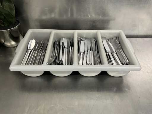 Bestekbak met messen