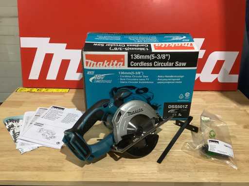 Scie circulaire sans fil Makita DSS501Z