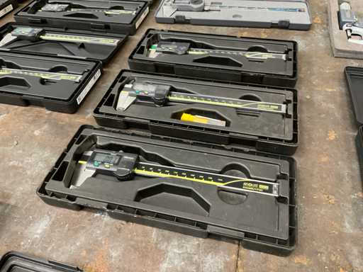 Étrier numérique Mututoyo 0-150 mm (3x)