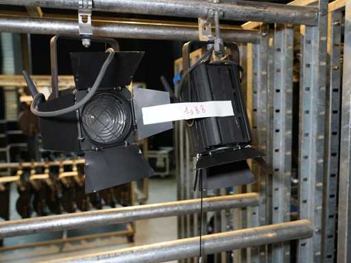 ADB Fresnel F51 500W