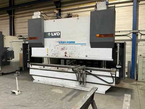 2009 LVD Easy-Form PPEB 220/40 CNC press brake