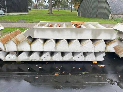 Scale in cemento di varie dimensioni (3x)