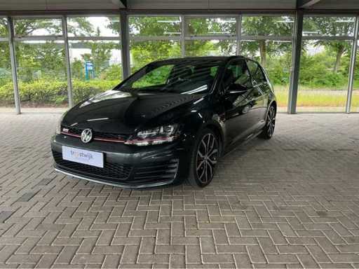 Volkswagen Golf 2.0 TSI GTI Perf. 2016