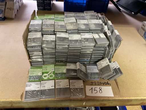 220 blisters met bevestigingen