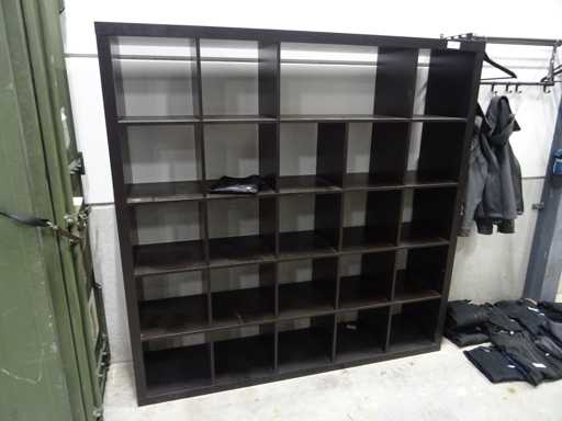 Compartment cupboard