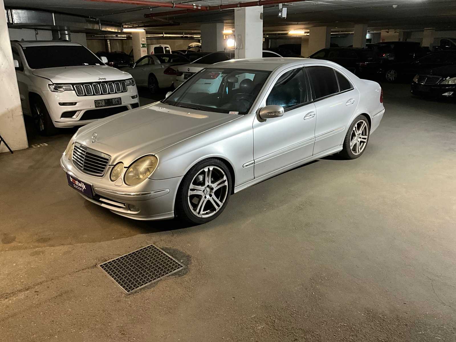 Mercedes-Benz E 220 CDI Auto