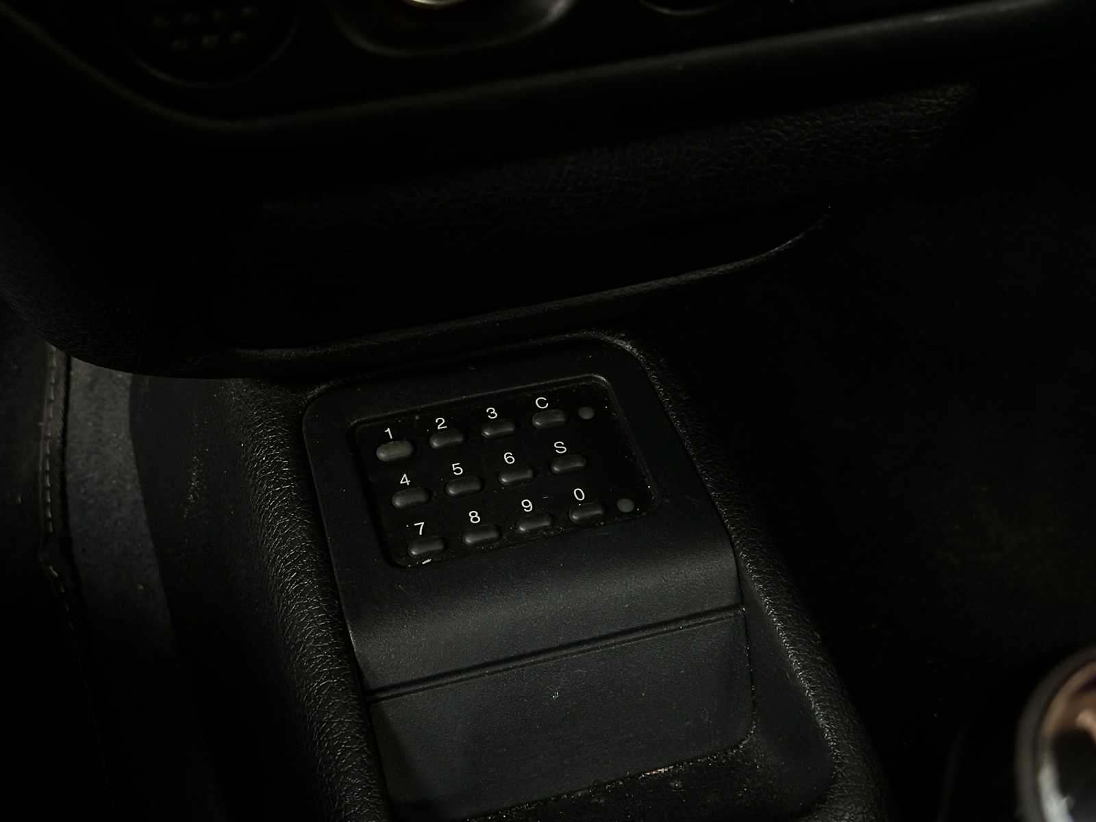 Peugeot 106 GTI 1*nfx 1.6-16V Sport 118pk 1996 (Origineel-NL), PT-FR-96