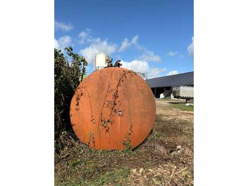 COMPAGNIE FRANÇAISE DE RAFFINAGE SERBATOIO IN ACCIAIO 30000 L Serbatoio di stoccaggio in metallo