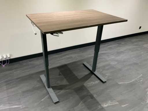 Scrivania seduta/in piedi - altezza regolabile.