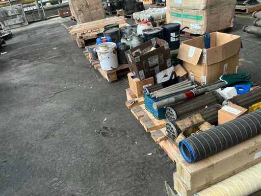 Batch of various parts