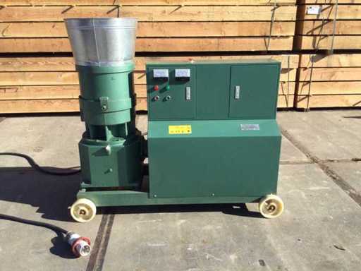 Pellet press Mandoka 