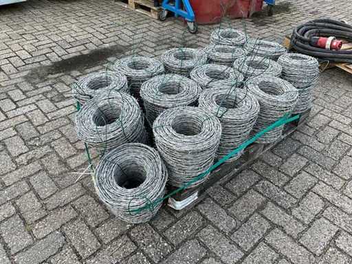 Roll of Barbed Wire (15x)