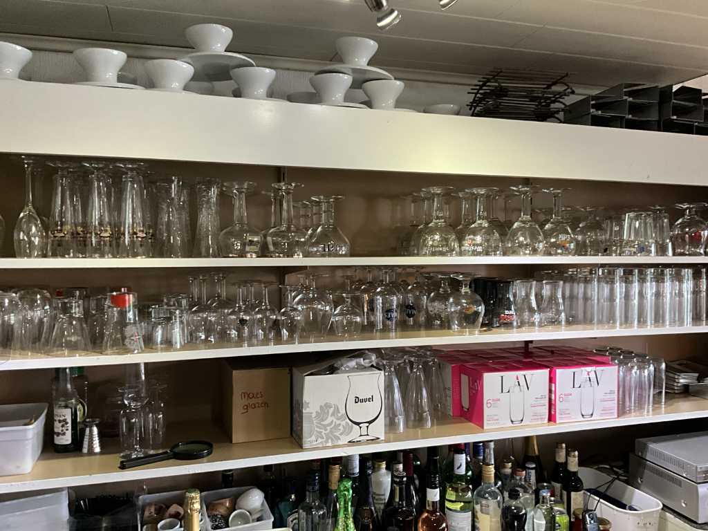 Approx. 230 various glasses including beer glasses, soft drink glasses, wine glasses and long drinks