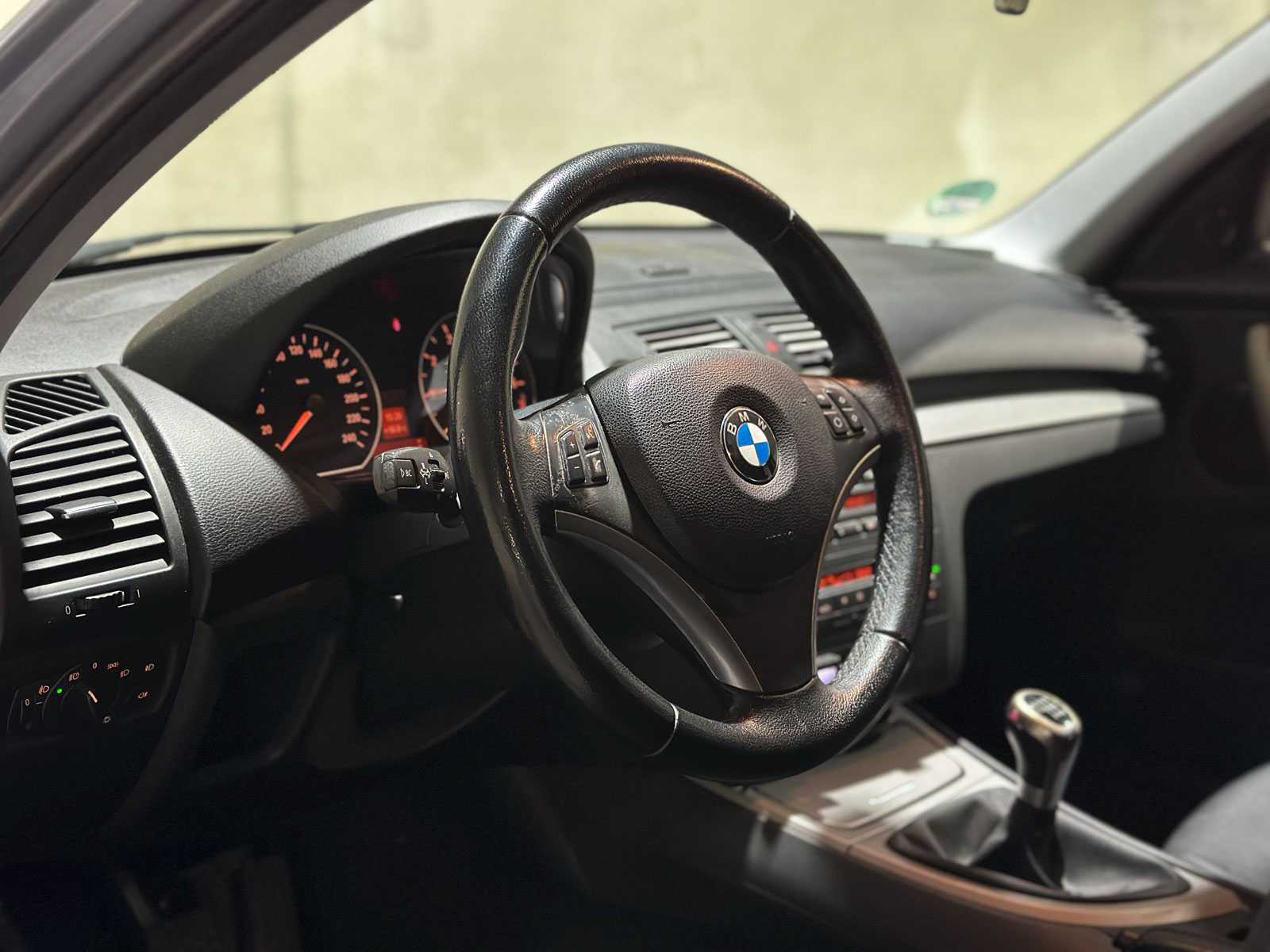BMW 116i Corporate Business Line 1-serie 121pk 2010, 65-LFP-5