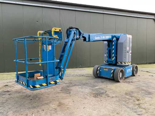 2014 Platforma wysięgnika Genie Z-30/20N RJ