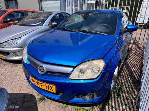 Opel Tigra TwinTop 1.8-16V Cosmo, 96-RF-HX