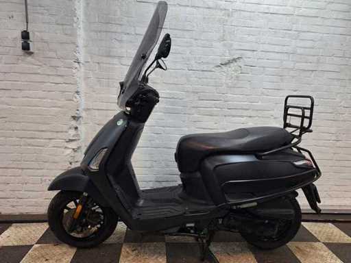 Kymco Like 45 km bromscooter 4takt