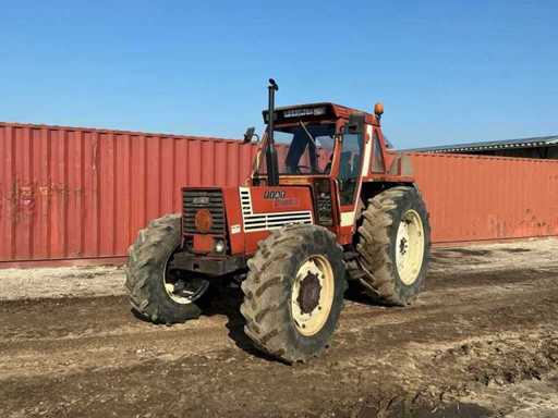 Fiat 880DT 5  Vierwiel aangedreven landbouwtractor 1980