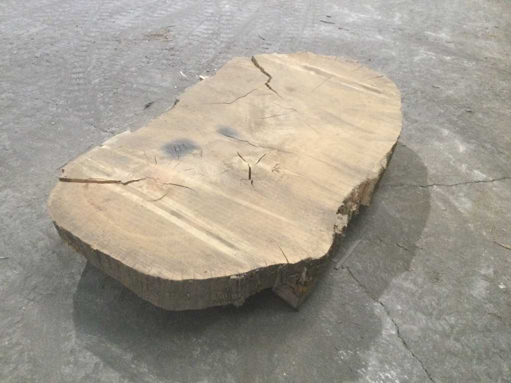 Table en tronc de chêne ovale
