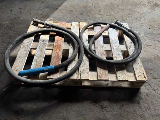   Pneumatic hose set with lance attachments