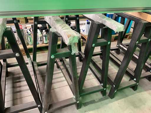 Metal trestles (2x)