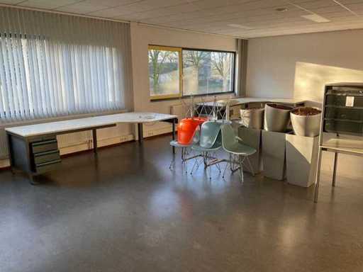 Verschiedene Bürobestände